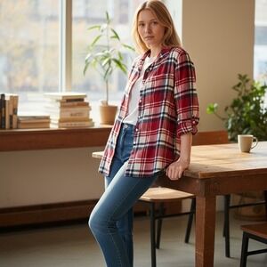 GAP Women Red White Blue Plaid Flannel Button Up Shirt Top Long Sleeve Casual